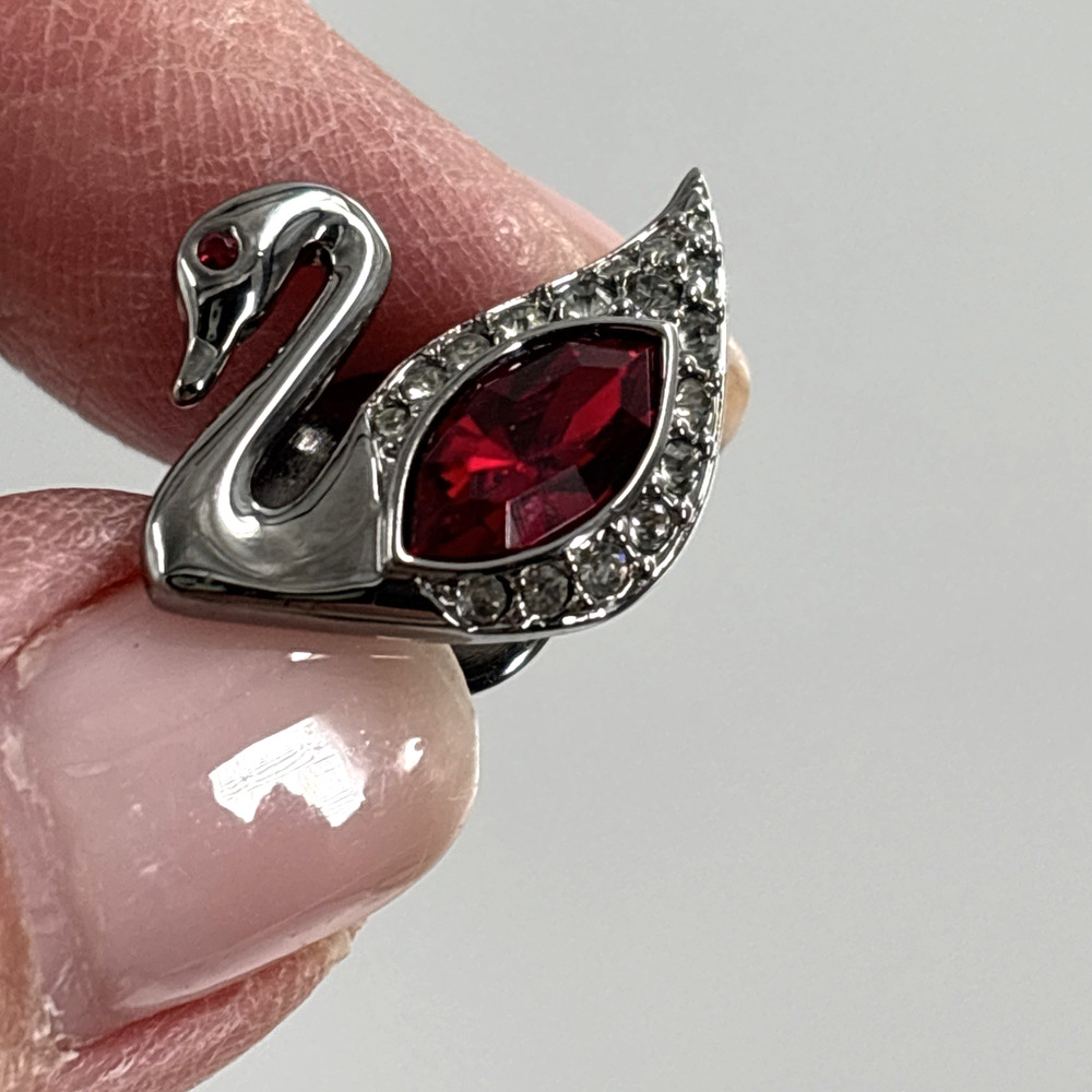 Swarovski Red Crystal Silver Tone Swan Lapel Pin Tie Tack - Picture 7 of 9